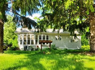 92 Vacation Blvd, Edgerton, WI 53534