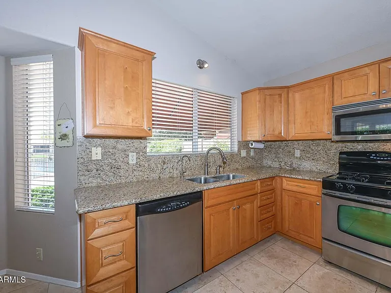 10509 W Runion Dr — Photo 10