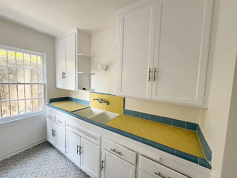 215 N Kenmore Ave #D — Photo 6