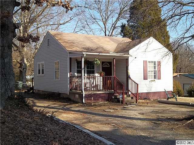 2nd image of 522 Scruggs St
