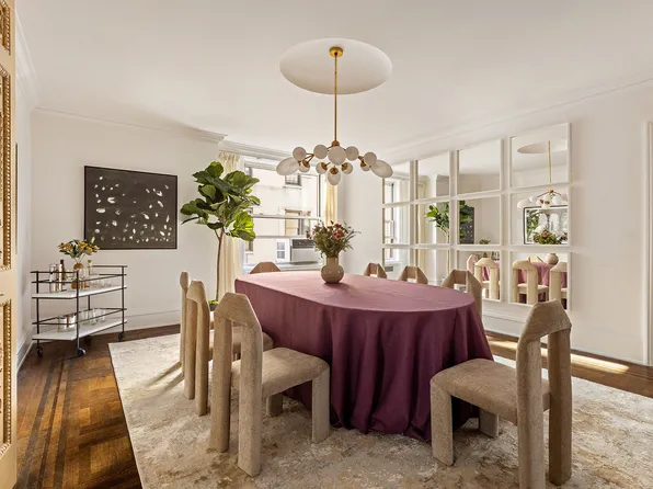 875 Park Avenue image 9 of 24