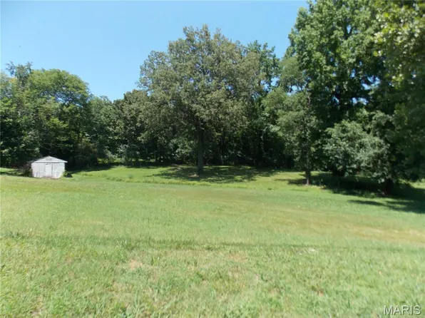 2005 Spring St, Poplar Bluff, MO 63901