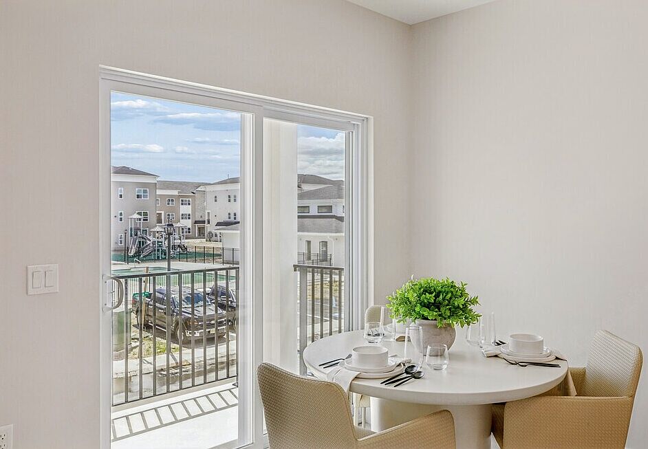 Crest + Den - 2BR, 2BA - 1,520SF- Dining Room