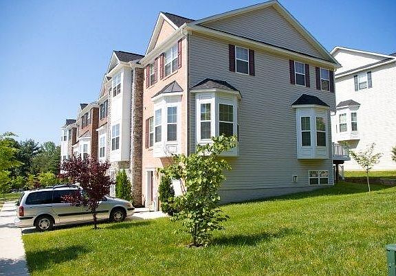 sideview of the townhouse