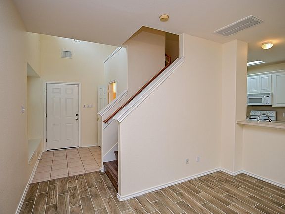 2nd image of 16827 Bellmoor Ln