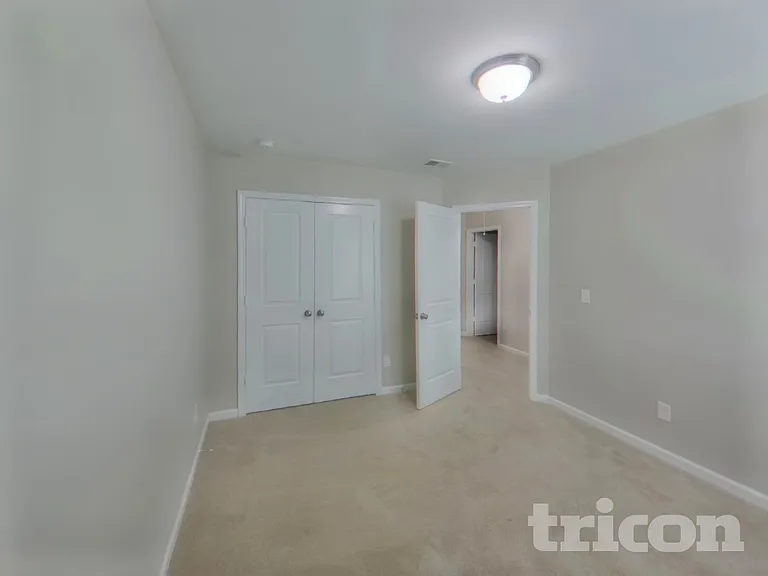 437 Eastfair Dr — Photo 14