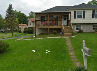 2808 Spring Bud Ct, Louisville, KY 40220