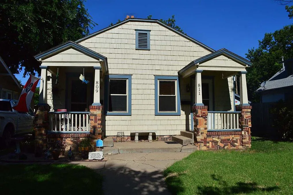 1BR 1Bath Riverside — Photo 1