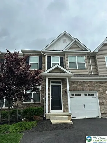 585 Gray Feather Way Photo 1
