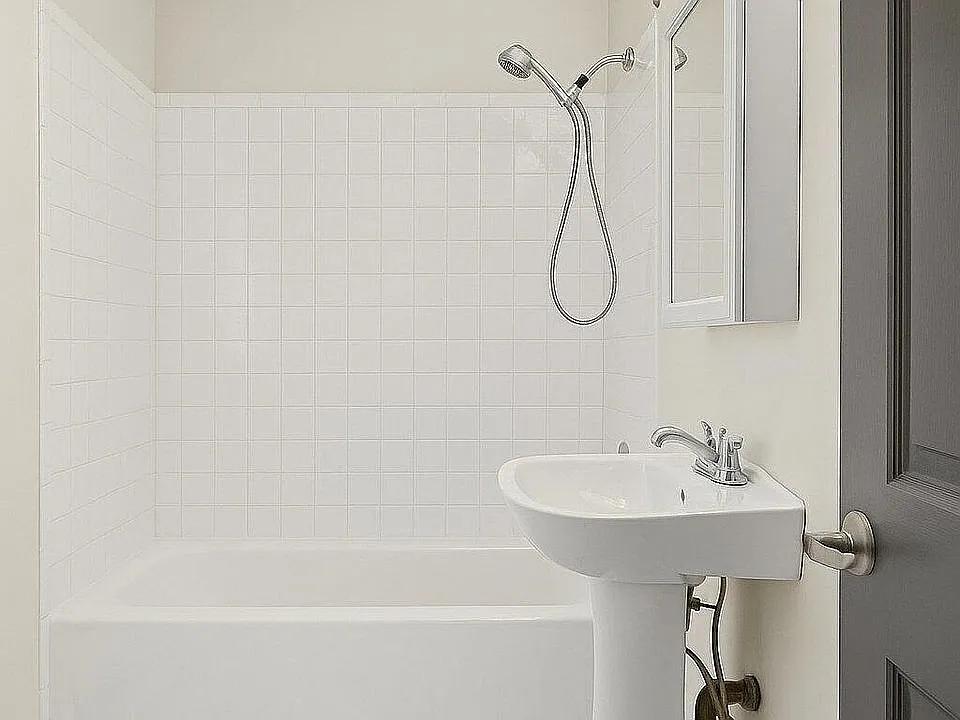 1 bed, 750 sqft, $1,500 — Photo 2