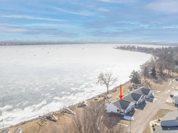 W10695 Blackhawk Trl Unit 459, Fox Lake, WI 53933