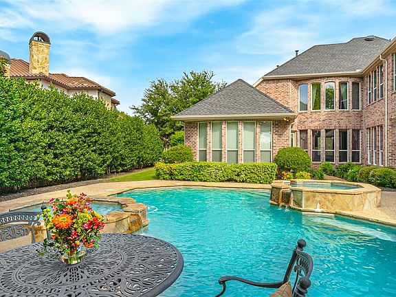 2nd image of 5207 Buena Vista Dr