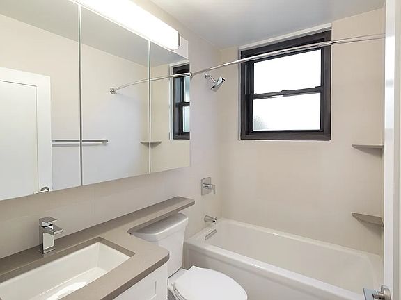 4th image of 155 E 29th St APT 8D