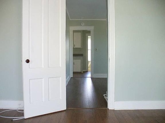 2nd image of 1016 Mineral Spring Ave APT 3