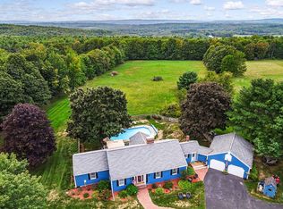 308 Gorden Rd, Readfield, ME 04355