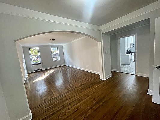 4th image of 72-61 113th St #1DE