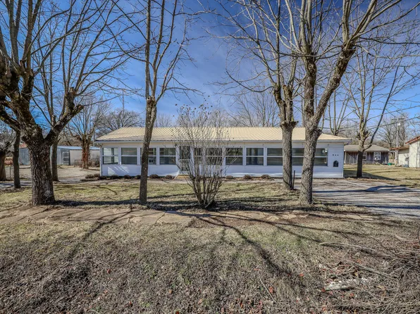 405 S Lake Street, Mountain Grove, MO 65711