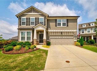 555 Lost Creek Dr, Woodstock, GA 30188
