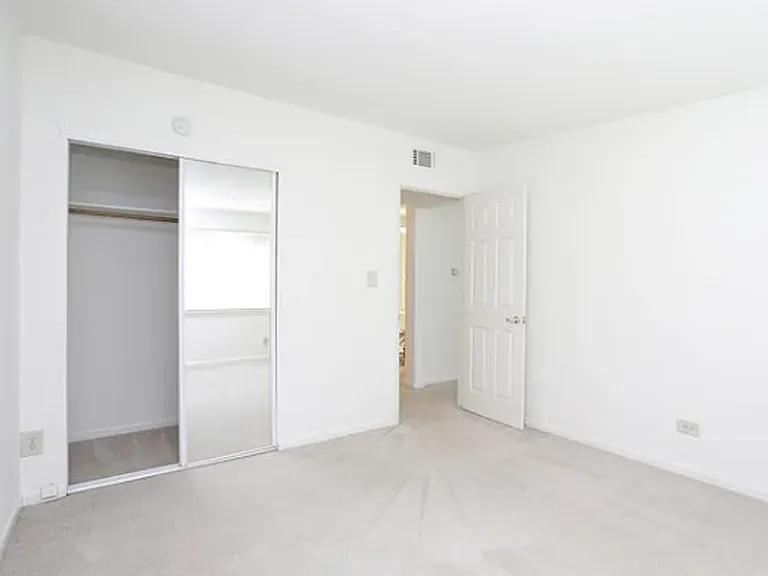 1021 Francis Dr — Photo 6