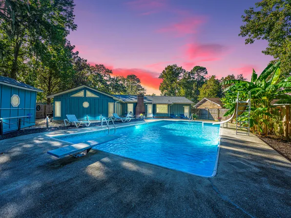 1922 Planters Dr, Charleston, SC 29414