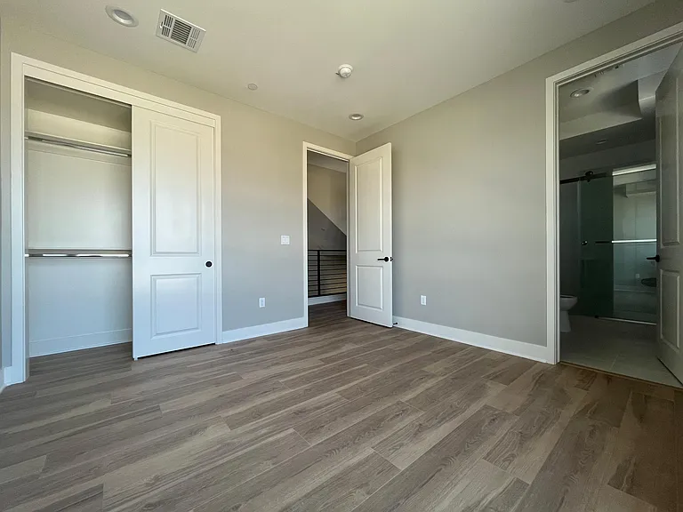 116 W Marshall St #A-F — Photo 25