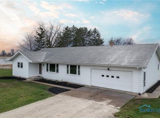 3672 S Paulsen Rd, Port Clinton, OH 43452