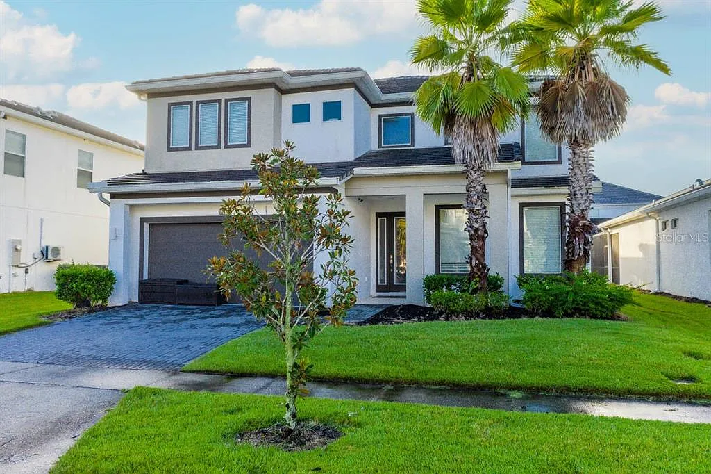 5 bed, 5.0 bath, 3067 sqft, $3,900 — Photo 1