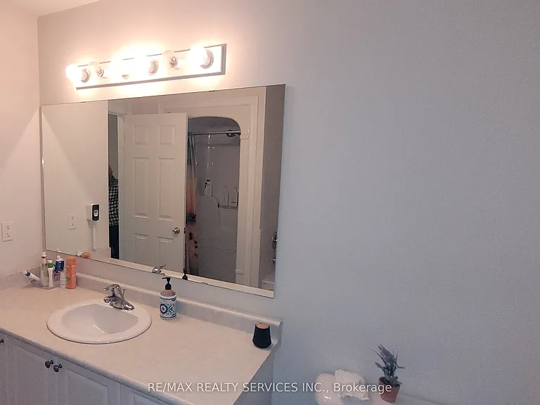 2077 Tovell Dr — Photo 9