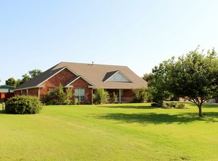 2357 Blue Spruce Dr, Blanchard, OK 73010