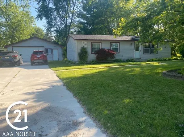 58849 Lind Rd, Washington, MI 48094