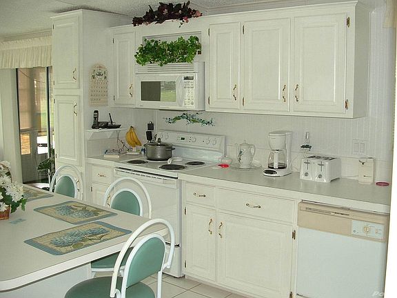 SUPER CLEAN AND BRIGHT