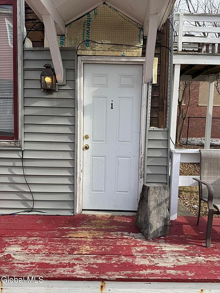4th image of 212 Regent Street