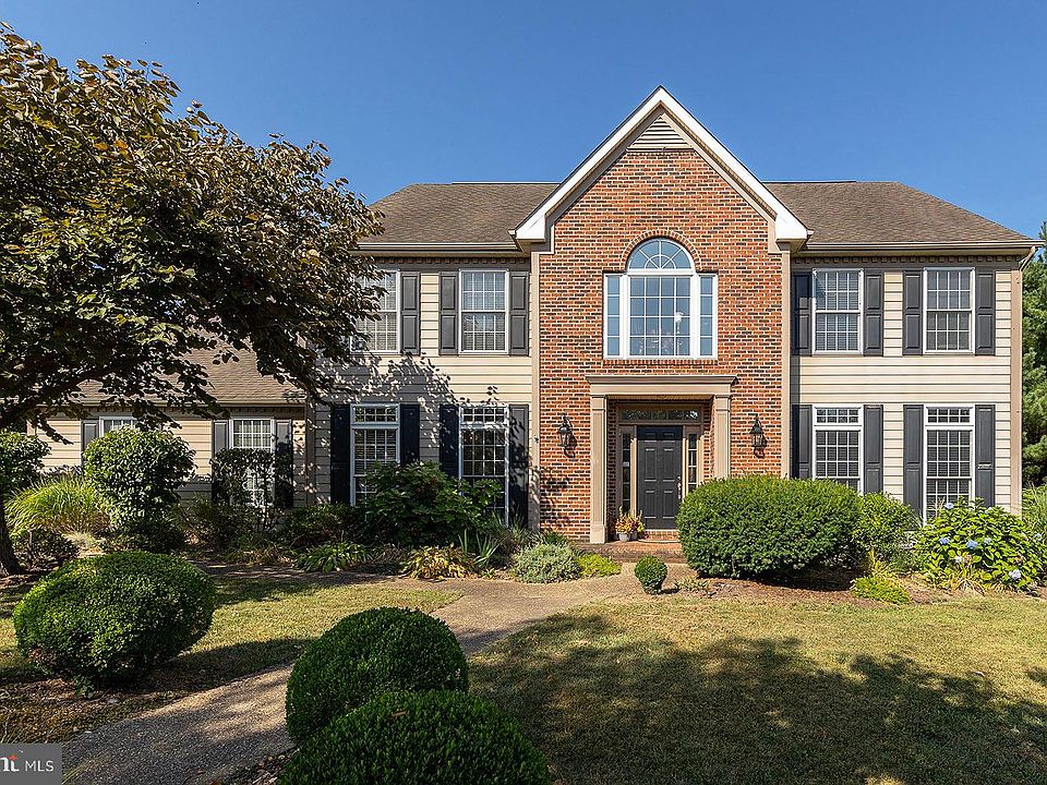 1st image of 109 Winterberry Ct