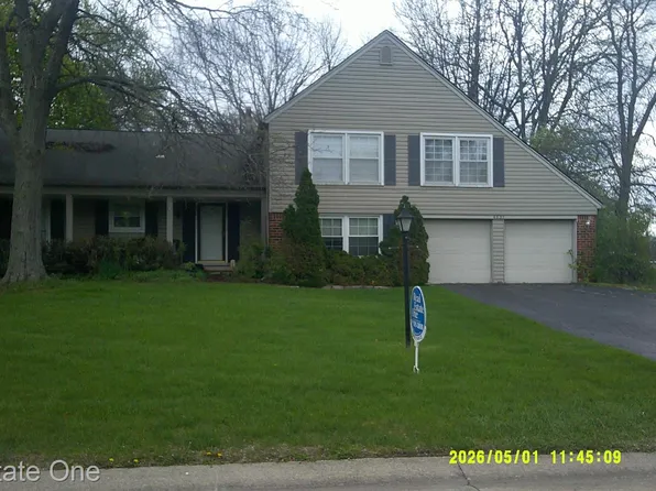 4837 Teddington Dr, West Bloomfield, MI 48323