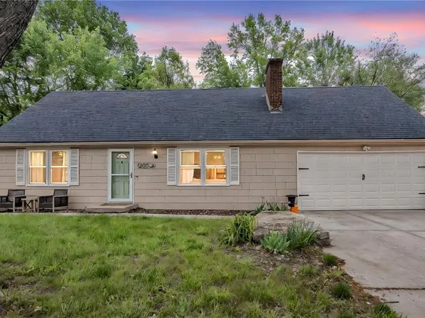 1205 Liberty Drive Ter, Liberty, MO 64068