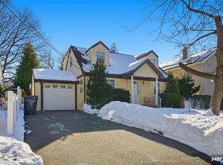 110 New York Ave, Bergenfield, NJ 07621