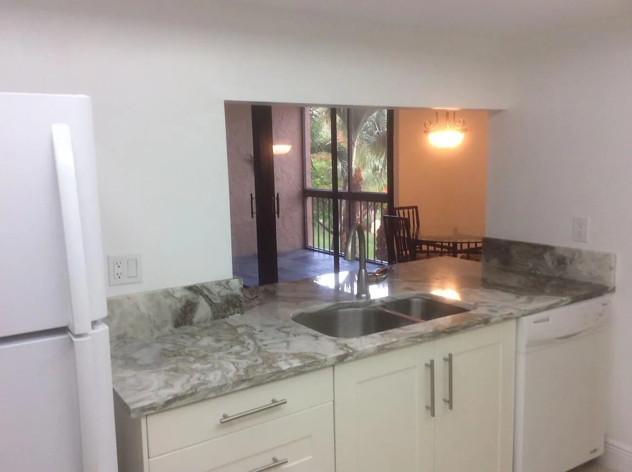 2 bed, 2.0 bath, 1175 sqft, $2,400 — Photo 4