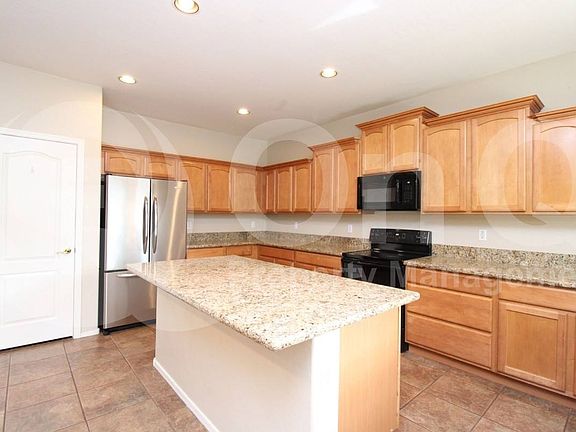 3rd image of 4458 S Inez Ct
