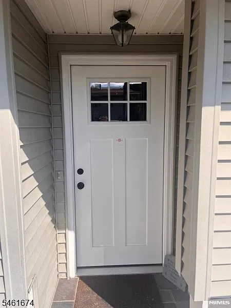 2 bed, 1.0 bath, $3,300 — Photo 2