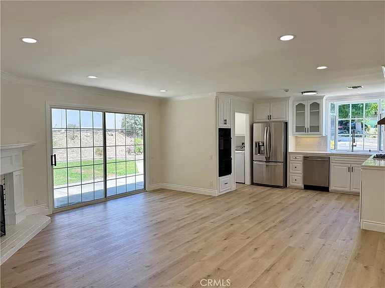 7055 Semrad Rd — Photo 9
