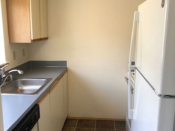 3rd image of 5209 15th Ave NE APT 202