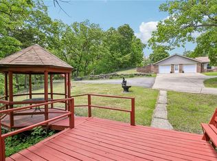 22774 George Rd, Tonganoxie, KS 66086