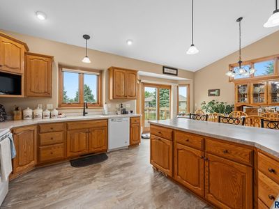 507 Erin Cir, Hartford, SD, 57033
