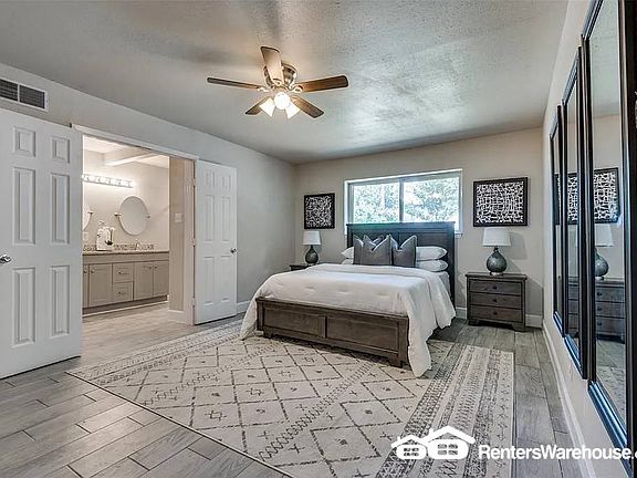 3rd image of 508 S Tanglewood Dr