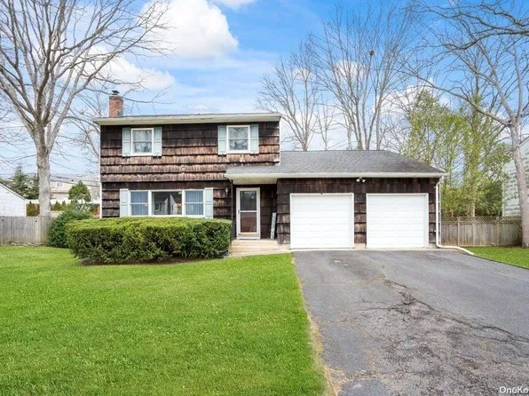 153 Cornell Drive, Commack, NY 11725