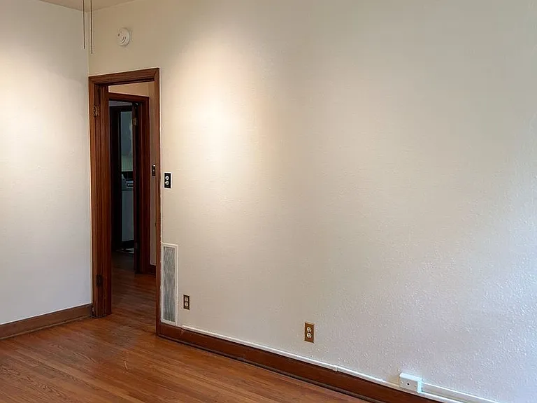 703 S Summit Ave — Photo 52
