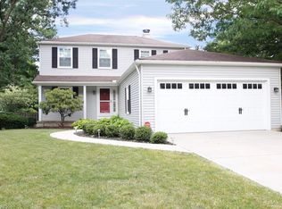 585 Red Oak Ln, Bay Village, OH 44140