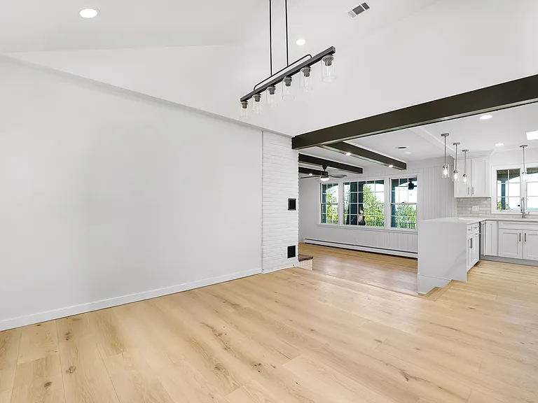 306 Warrenville Rd — Photo 15