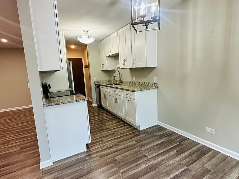 5500 Hillcrest Ln #129-2M — Photo 7