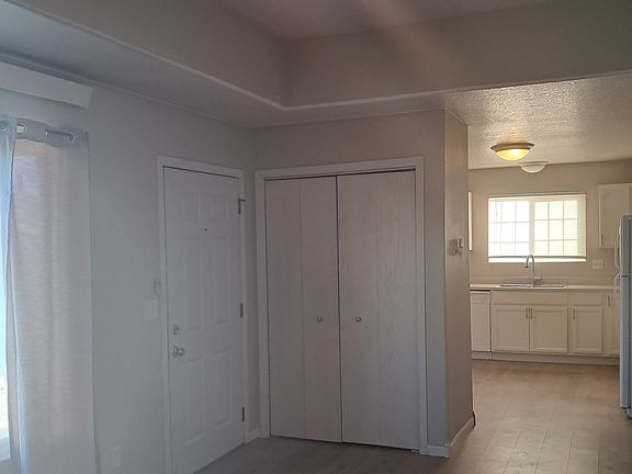 5th image of 1312 Sydney Dr #B